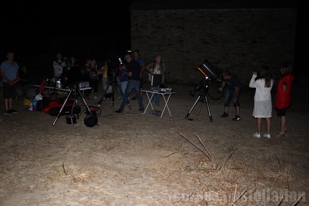 Préparation de la "Nuit des étoiles" Village de SORIO